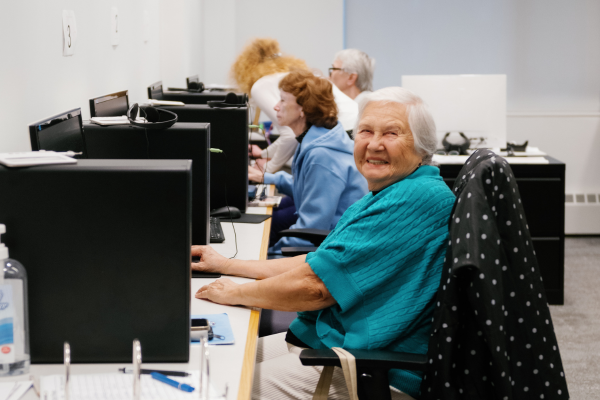 2Life resident in computer lab